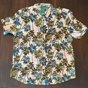 NWT Men’s Button Down Hawaiian Shirt Multicolor Palm Print Casual Shirt
